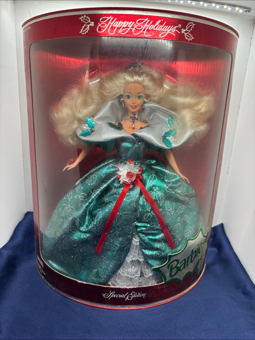 1995 Happy Holidays Barbie Special Edition
